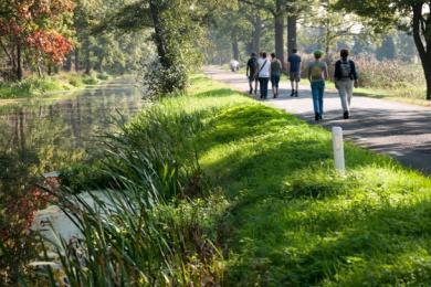 Sfeerimpressie van Wandelgroep `Vier Keer Links` bij  InteraktContour de Paraplu