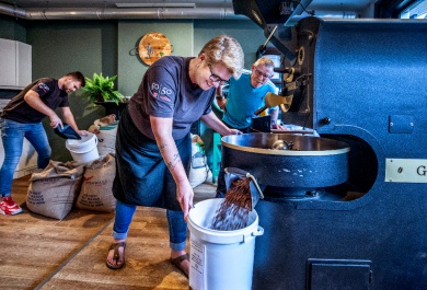 Sfeerimpressie van Werkervaringsplek koffiebranderij / horeca bij  Leger des Heils Utrecht