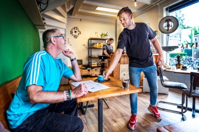 Sfeerimpressie van Werkervaringsplek koffiebranderij / horeca bij  Leger des Heils Utrecht